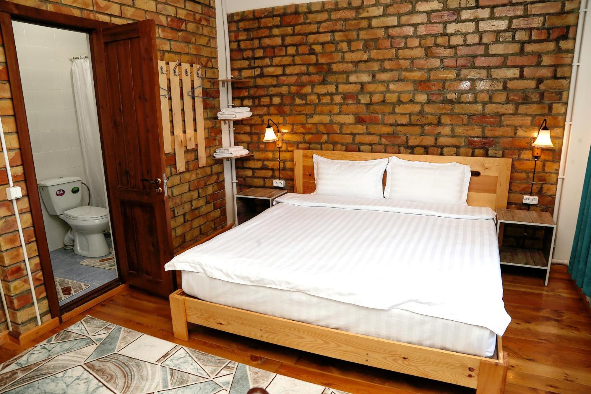Hotel Good Night Jalal-Abad Exterior photo