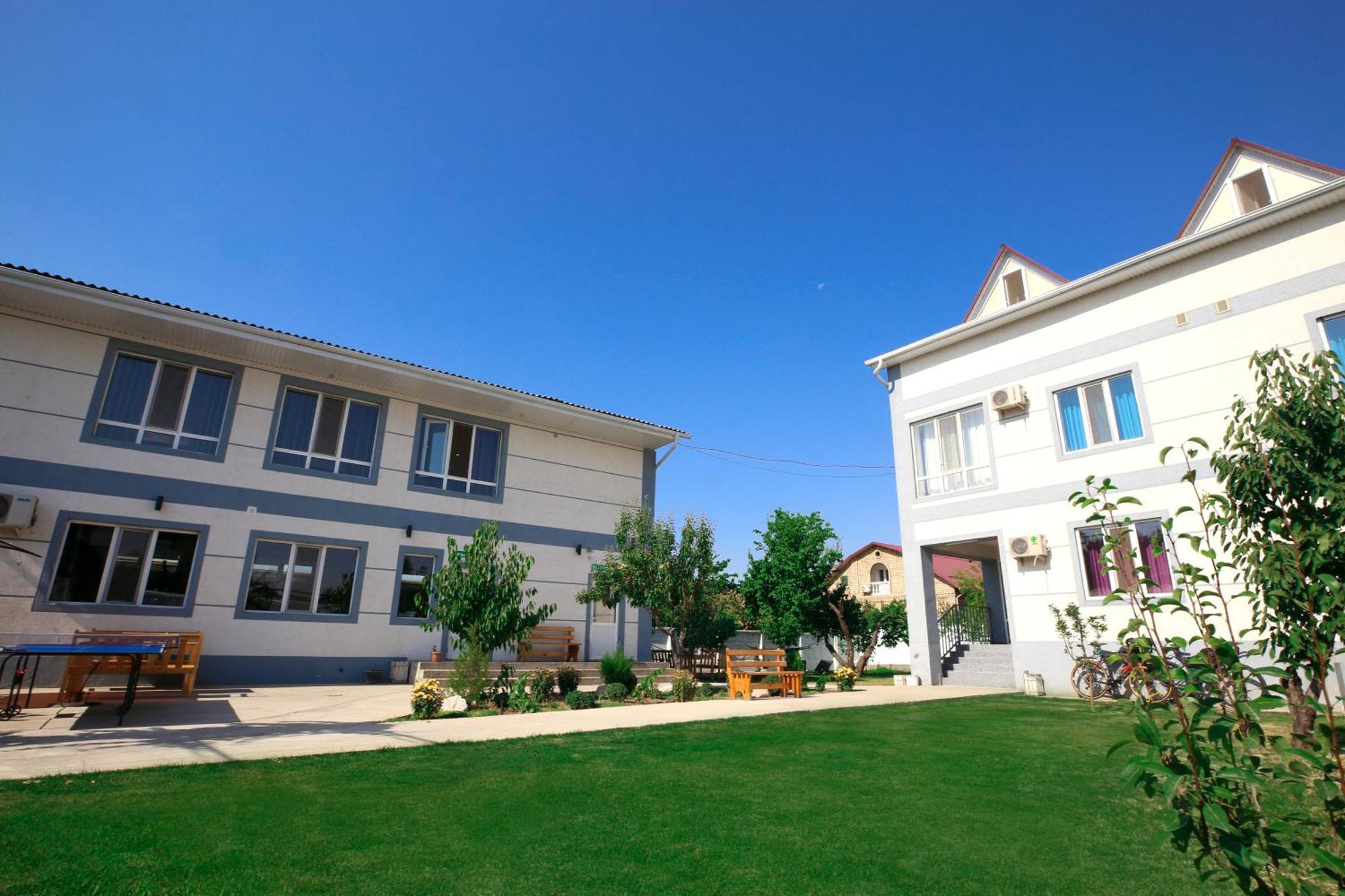 Hotel Good Night Jalal-Abad Exterior photo