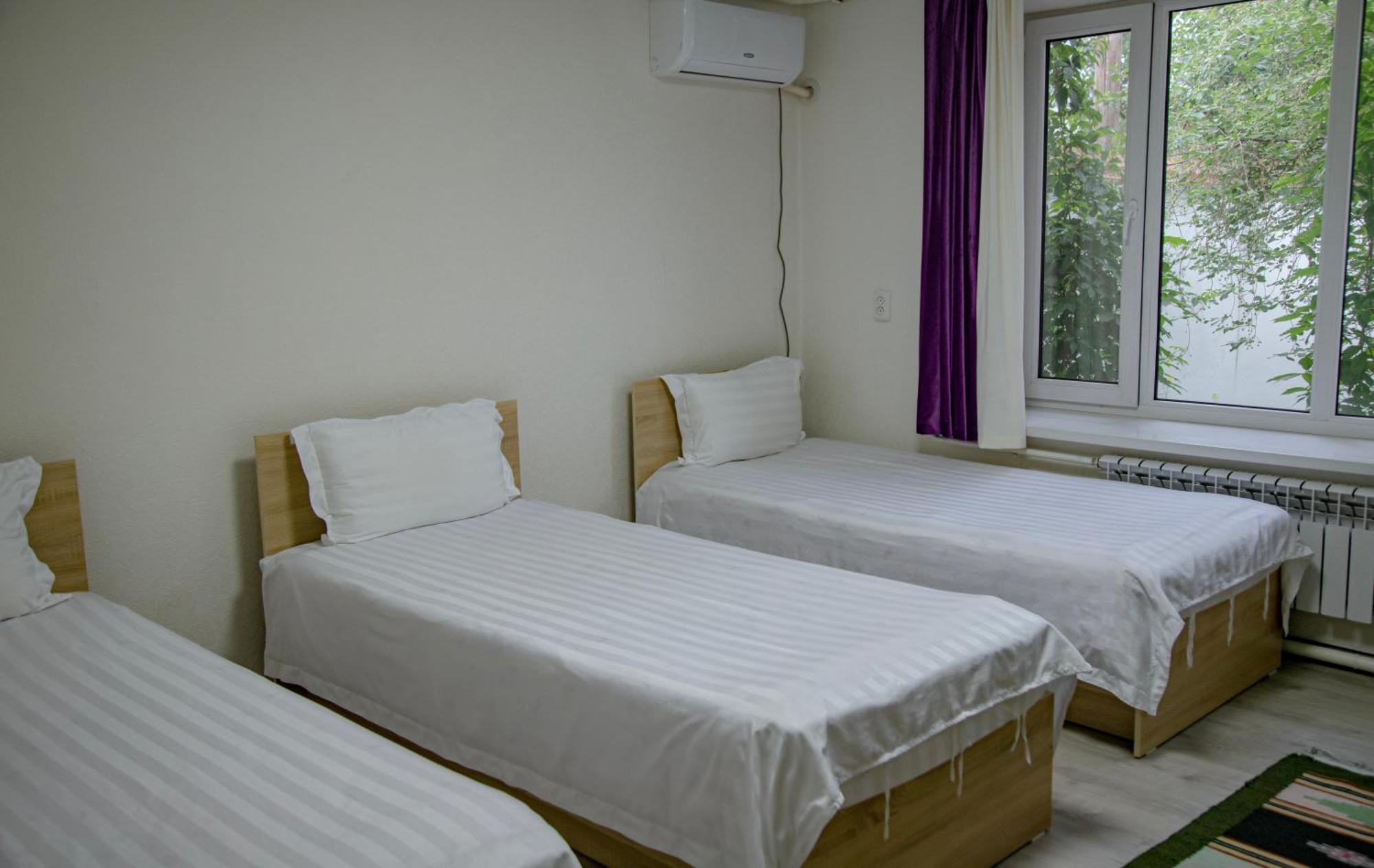 Hotel Good Night Jalal-Abad Exterior photo