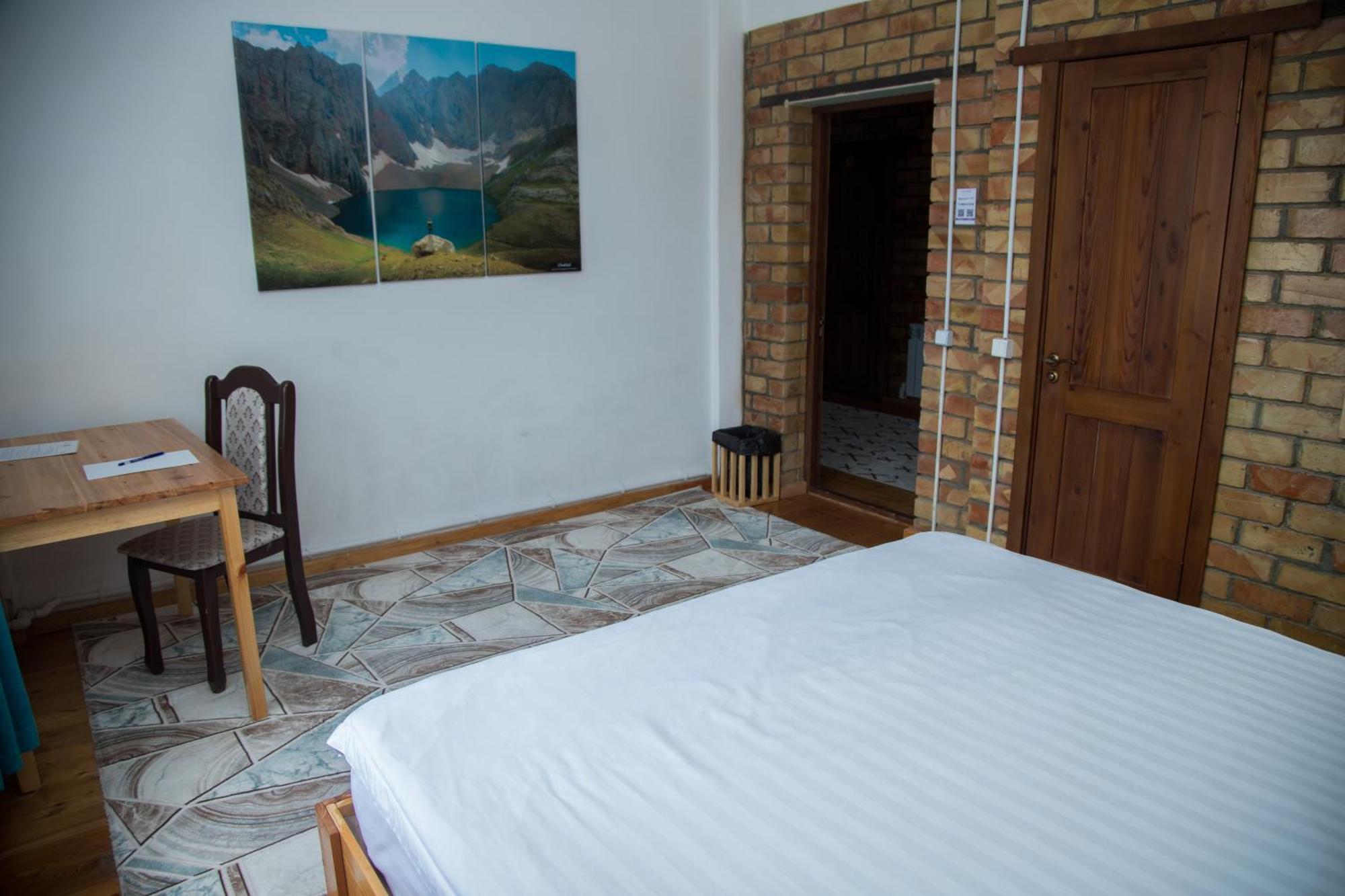 Hotel Good Night Jalal-Abad Exterior photo