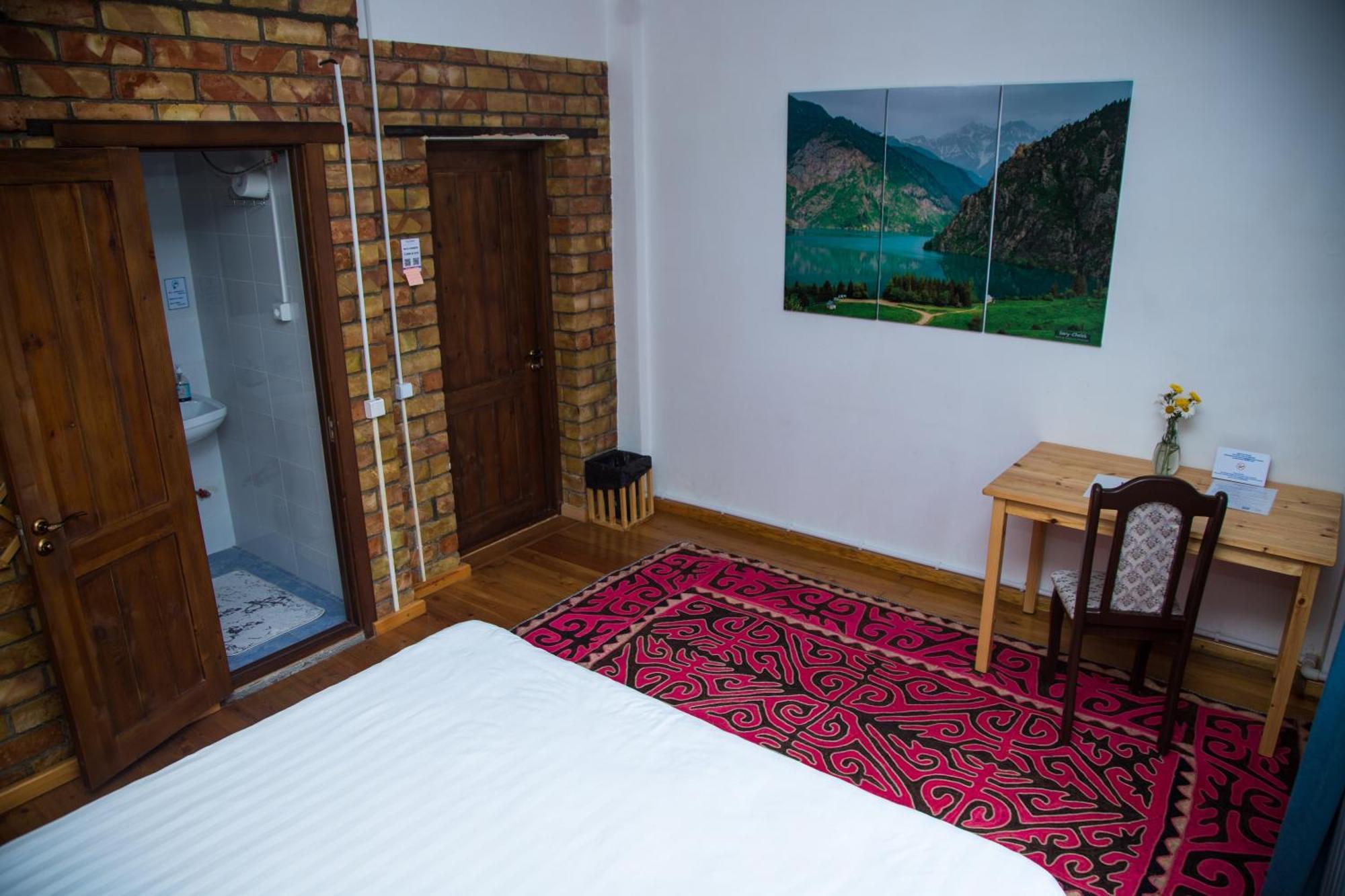 Hotel Good Night Jalal-Abad Exterior photo