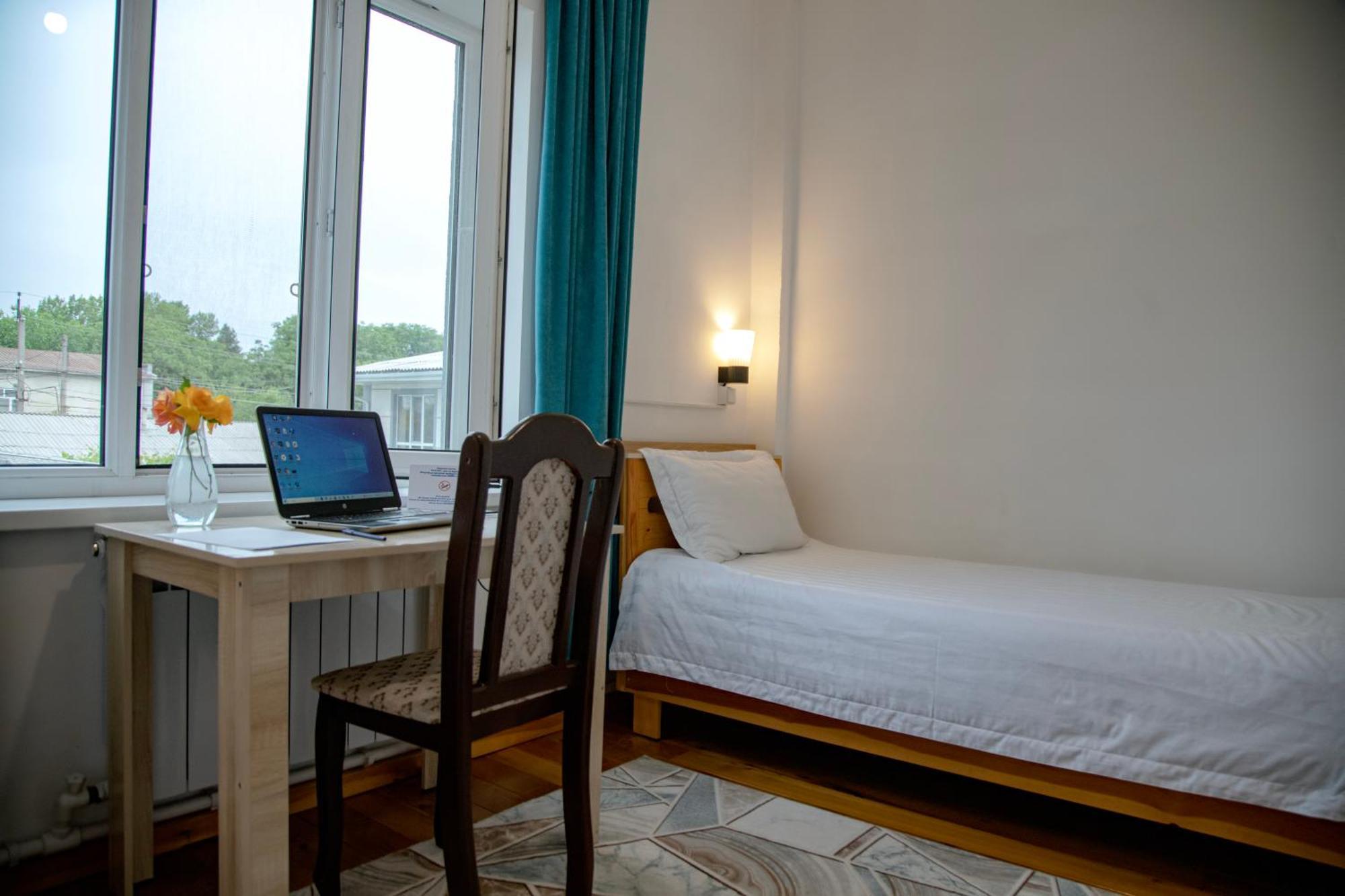 Hotel Good Night Jalal-Abad Exterior photo